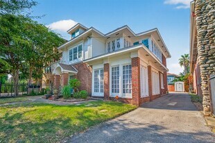 324 W Alabama St in Houston, TX - Building Photo