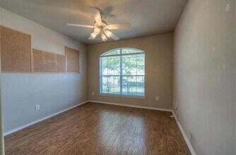 2005 Boyds Way, Unit B in Austin, TX - Building Photo - Building Photo