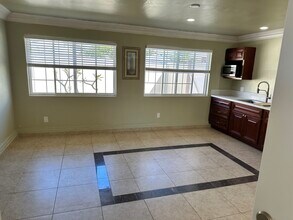 6563 Park Ridge Blvd, Unit 1 in San Diego, CA - Building Photo - Building Photo