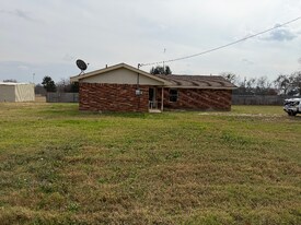 531 Woodland Dr in Lorena, TX - Building Photo