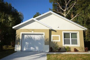 3303 Armstrong Ct in Ft. Myers, FL - Building Photo