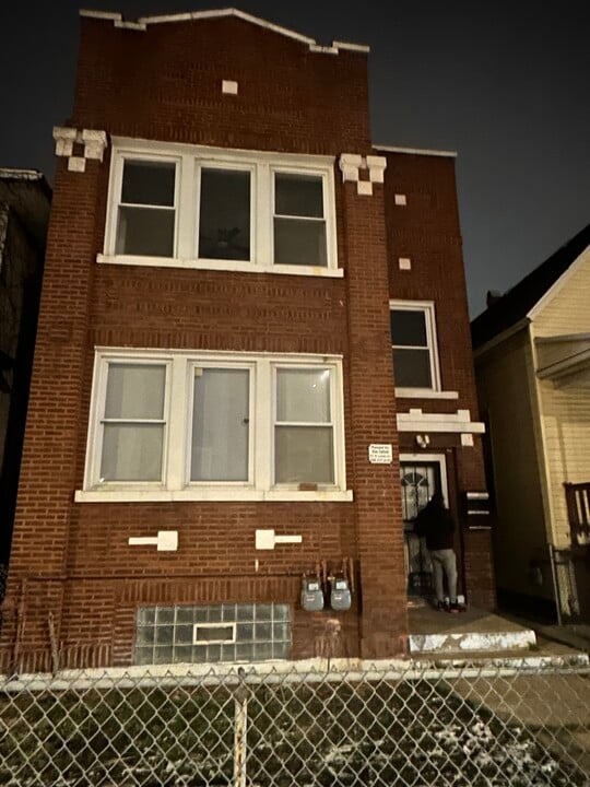 849 N Laramie Ave, Unit Marin Property 1 in Chicago, IL - Foto de edificio
