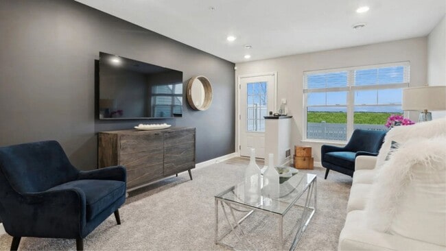 5235 Long Pointe Pass in Woodbury, MN - Building Photo - Building Photo