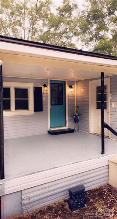 416 Savannah Rd in Peachland, NC - Foto de edificio