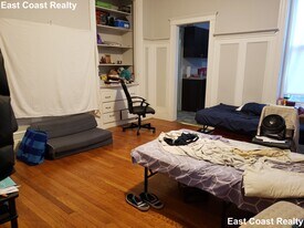 1114 Commonwealth Ave, Unit 3 in Boston, MA - Building Photo