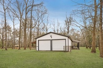 9480 Plum Grove Rd in Cleveland, TX - Building Photo - Building Photo