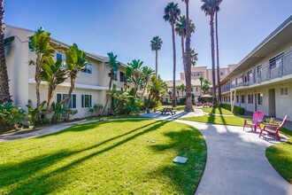 3636 W Imperial Hwy in Inglewood, CA - Foto de edificio - Building Photo