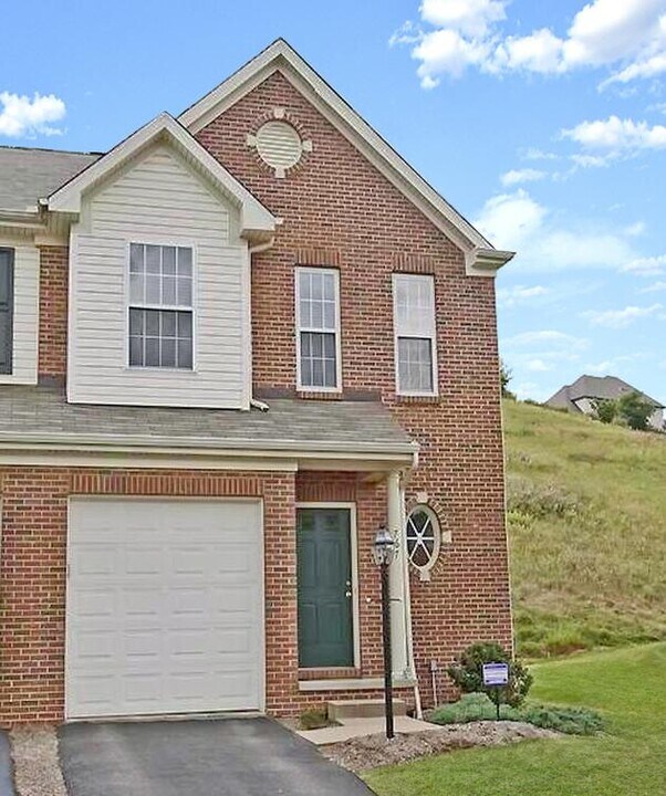 767 Norwegian Spruce Dr in Mars, PA - Building Photo