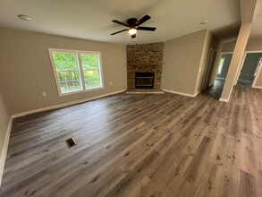 180 E St Charles St in Sulphur Rock, AR - Building Photo - Building Photo