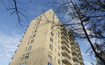 Deal Lake Towers in Asbury Park, NJ - Building Photo - Building Photo