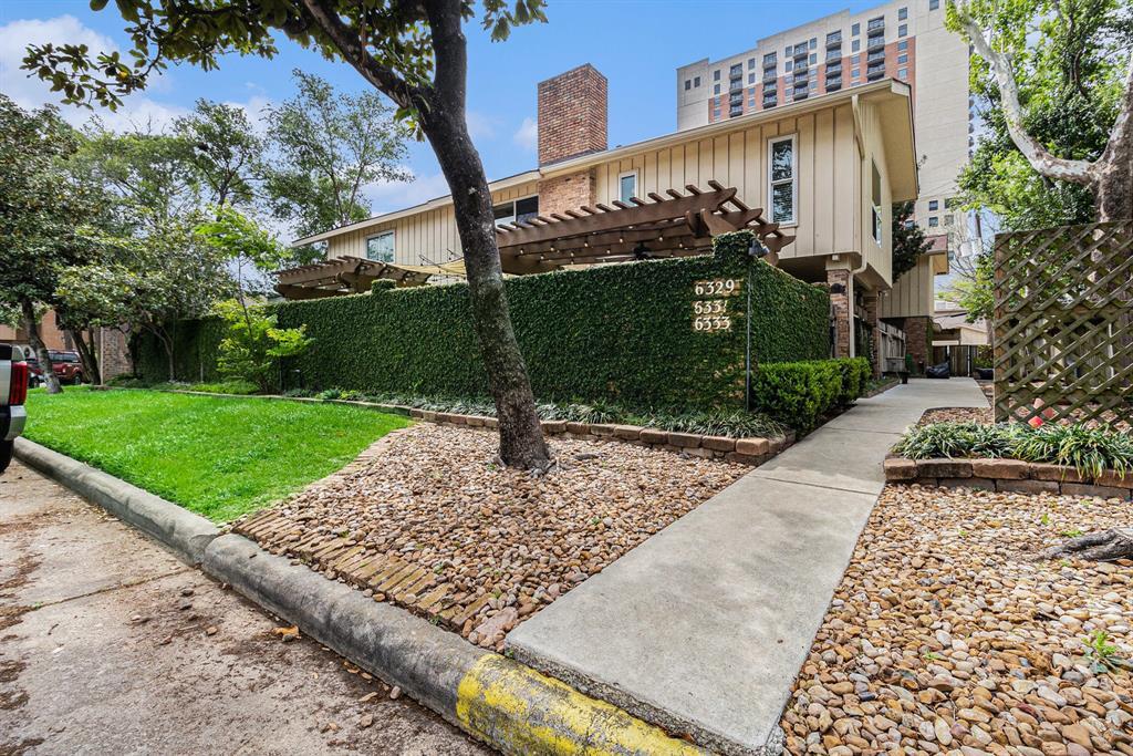 6329 Crab Orchard Rd in Houston, TX - Building Photo