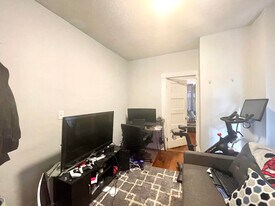 13 Perry St, Unit #1 in Brookline, MA - Building Photo