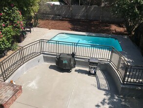 71 Suffolk Ave in Sierra Madre, CA - Building Photo - Building Photo