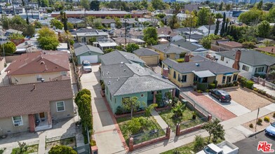 5550 Cartwright Ave in Los Angeles, CA - Building Photo - Building Photo