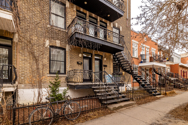 5456-5462 9E Av in Montréal, QC - Building Photo - Building Photo