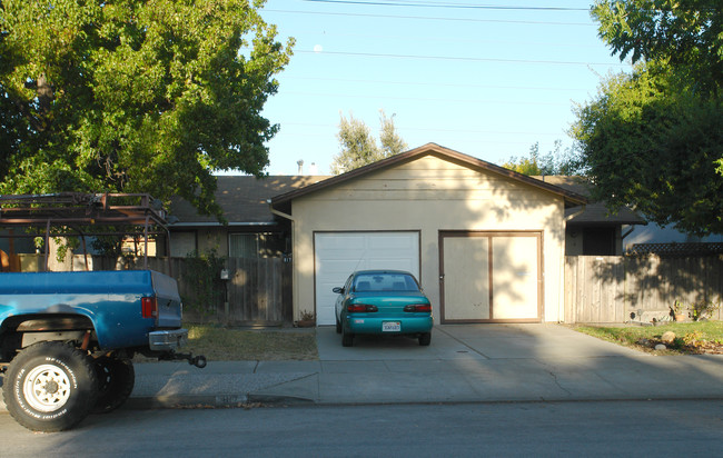 817-819 San Juan Dr in Sunnyvale, CA - Foto de edificio - Building Photo