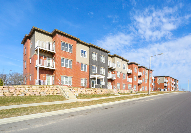 Tennyson Ridge in Madison, WI - Foto de edificio - Building Photo