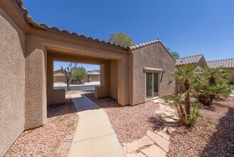 5679 Sunningdale Ct in Las Vegas, NV - Building Photo - Building Photo