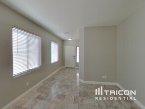 616 Ryan Peak Ln in Henderson, NV - Building Photo - Building Photo