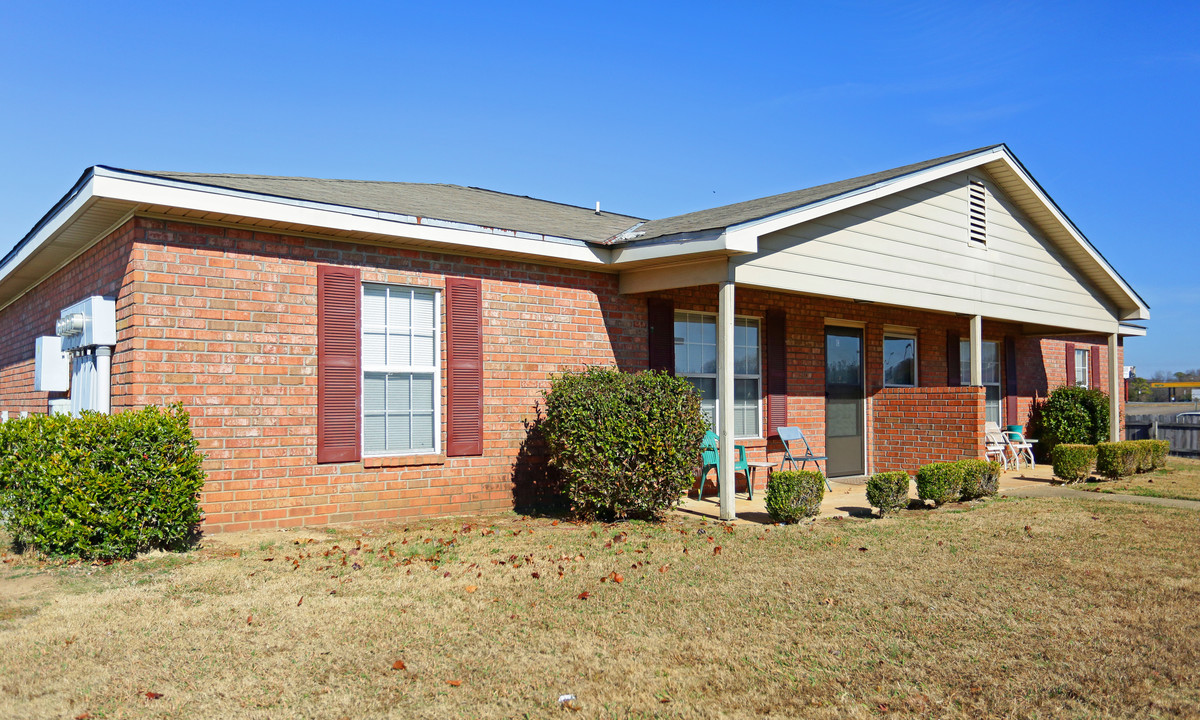 Westport Apartments in Montgomery, AL - Building Photo