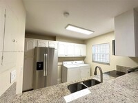 6731 Kingsmoor Way in Hialeah, FL - Building Photo - Building Photo