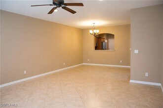 9797 Roundstone Cir in Ft. Myers, FL - Building Photo - Building Photo
