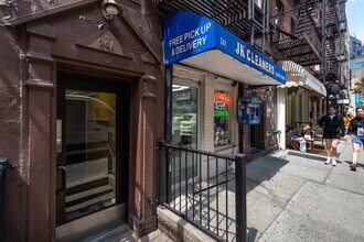 241 Mulberry St in New York, NY - Building Photo - Building Photo