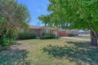 1428 Lindale Ave in Norman, OK - Building Photo - Building Photo