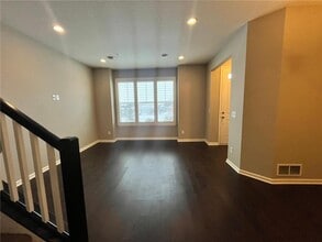 6876 Crosby Ct in Minnetrista, MN - Foto de edificio - Building Photo