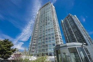 198 Aquarius Mews in Vancouver, BC - Building Photo