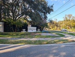 4656 Ashburn Square Dr in Tampa, FL - Building Photo - Building Photo