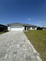 1614 NE 2nd Pl in Cape Coral, FL - Building Photo