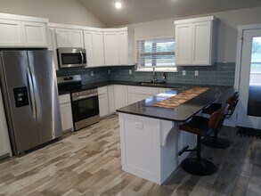 324 Marsanne St in Lowell, AR - Building Photo - Building Photo