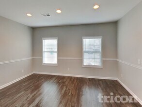 920 Beverly Ct in Spring Hill, TN - Foto de edificio - Building Photo