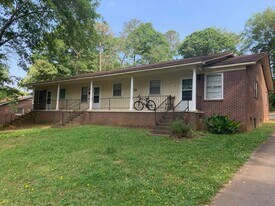 303 Crawford Ct in Clemson, SC - Building Photo