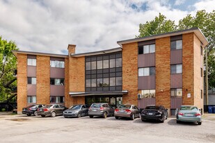 3671A Du Souvenir Ch in Laval, QC - Building Photo