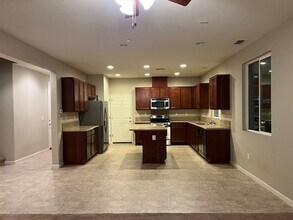 2261 Hancock Dr in Fairfield, CA - Building Photo - Building Photo