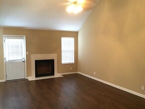 3494 Sandpiper Dr in Clarksville, TN - Building Photo - Building Photo