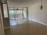 1900 Sabal Palm Dr in Davie, FL - Building Photo - Building Photo