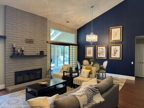 11434 Tunnel Hill Way in Gold River, CA - Building Photo - Building Photo