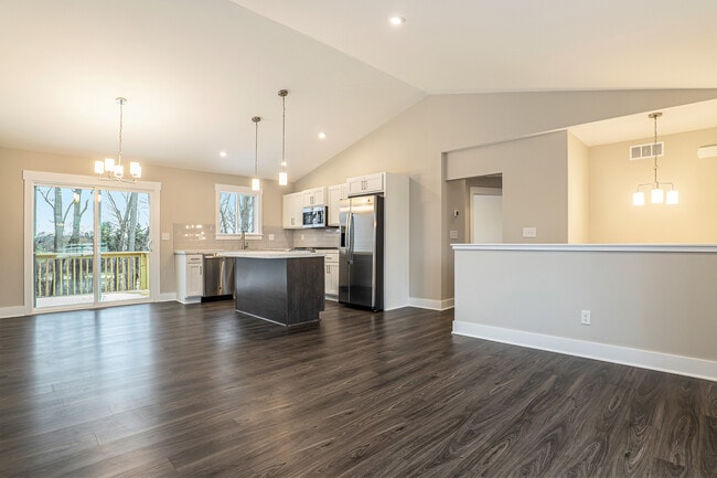 705 7 Mile Rd NW in Comstock Park, MI - Building Photo - Building Photo