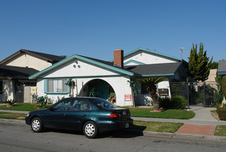 4011 Green Ave in Los Alamitos, CA - Building Photo - Building Photo