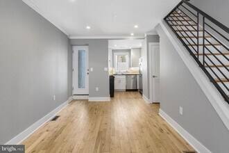 313 Mercy St in Philadelphia, PA - Building Photo - Building Photo