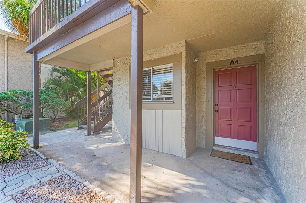 6332 Newtown Cir in Tampa, FL - Building Photo