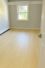 4902 66th St, Unit 1st Floor in Woodside, NY - Building Photo - Building Photo