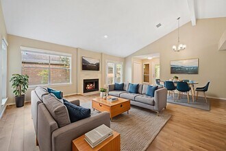 3411 Valley Gardens Dr in Houston, TX - Building Photo - Building Photo