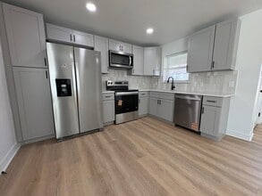 1207 2nd Ave N, Unit 1207 in Texas City, TX - Foto de edificio - Building Photo