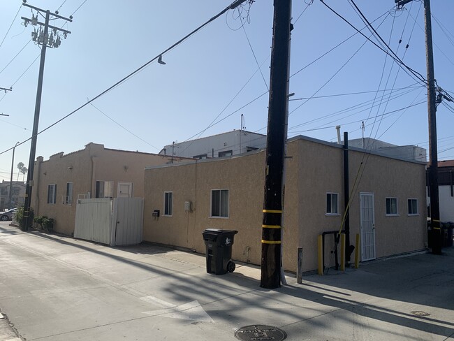 185 Corona Ave in Long Beach, CA - Building Photo - Building Photo