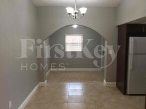 2110 NW 185th St in Miami Gardens, FL - Building Photo - Building Photo