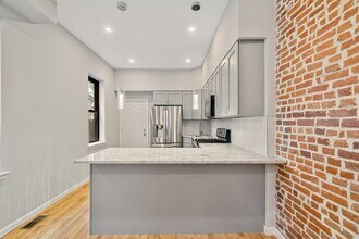 1718 Edgley St in Philadelphia, PA - Building Photo - Building Photo